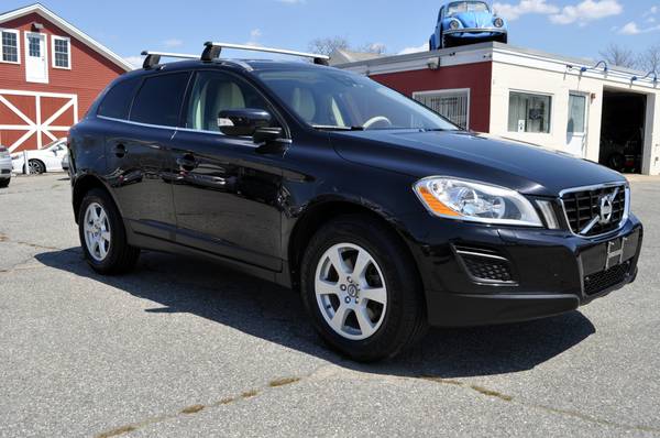 2012 Volvo XC60 AWD - - by dealer - vehicle automotive for sale in Tiverton , RI – photo 3