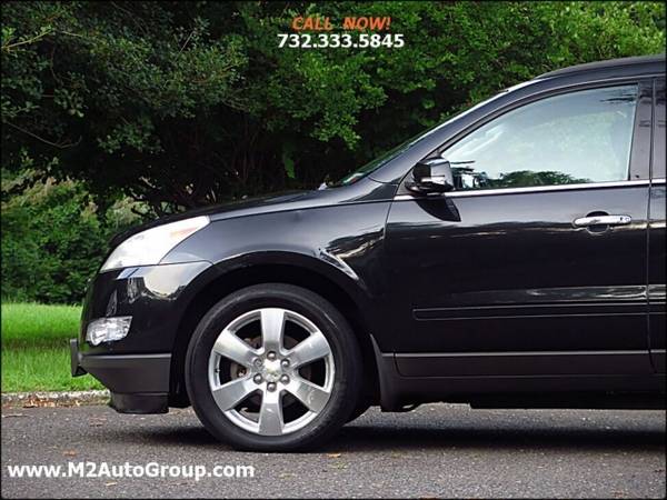 2010 Chevrolet Traverse LT AWD 4dr SUV w/1LT - cars & trucks - by... for sale in East Brunswick, NJ – photo 20