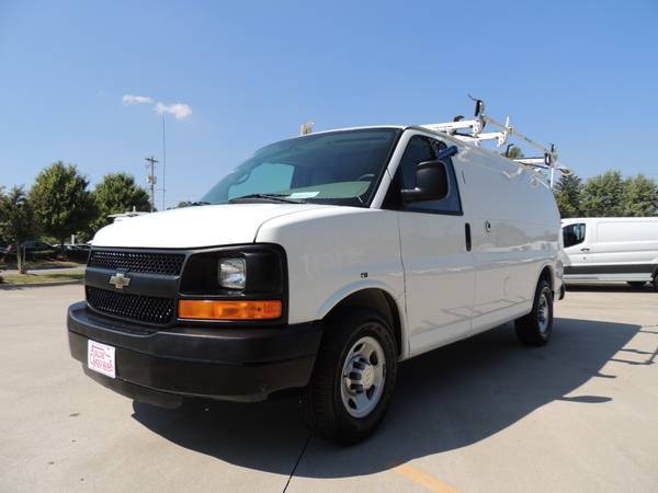 2013 Chevrolet Express 2500 Cargo Work Van! WORK READY CLEAN LIKE NEW! for sale in White House, AR – photo 2