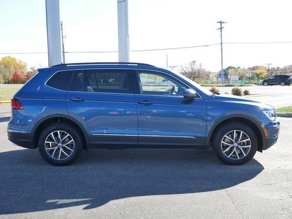 2020 Volkswagen VW Tiguan SE - cars & trucks - by dealer - vehicle... for sale in Inver Grove Heights, MN – photo 9