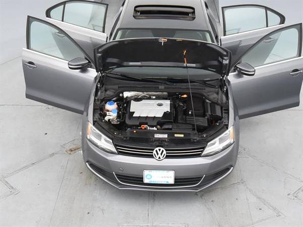 2013 VW Volkswagen Jetta 2.0L TDI Sedan 4D sedan Gray - FINANCE ONLINE for sale in Atlanta, GA – photo 4