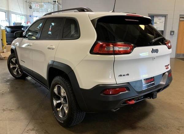2017 JEEP CHEROKEE TRAILHAWK 4WD LEATHER! BACKUP CAM! REMOTE START! for sale in Coopersville, MI – photo 4