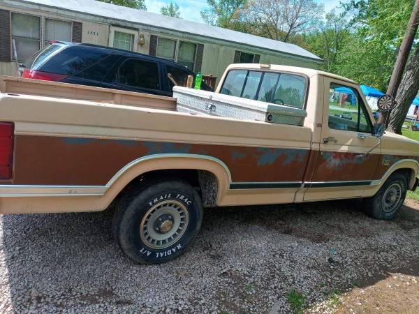 Ford pickup, runs good for sale in Berea, KY – photo 2