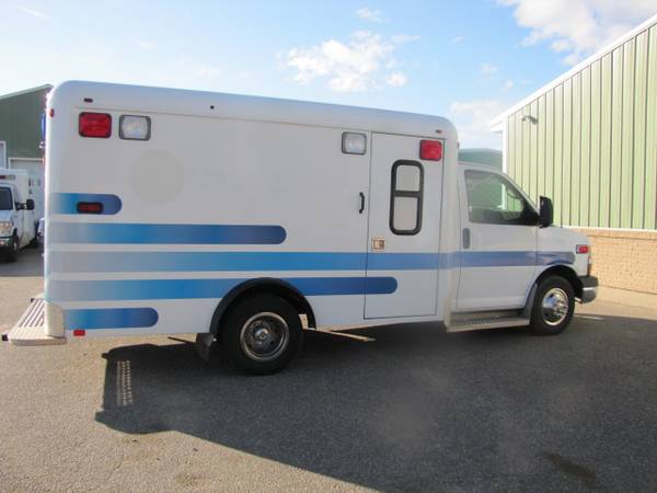 2010 CHEY EXPRESS AMBULANCE - cars & trucks - by owner - vehicle... for sale in Sauk Centre, ND – photo 4
