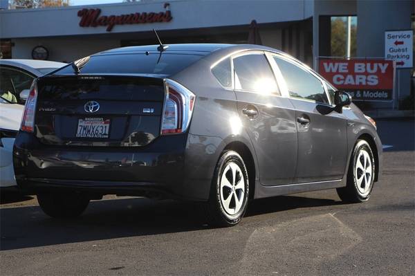 2015 Toyota Prius Three hatchback Gray - cars & trucks - by dealer -... for sale in Palo Alto, CA – photo 3