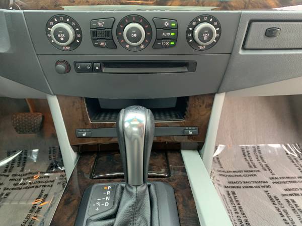EXCELLENT CONDITION 2005 BMW 530i SEDAN FULLY LOADED WITH CLEAN TITLE for sale in Naperville, IL – photo 13