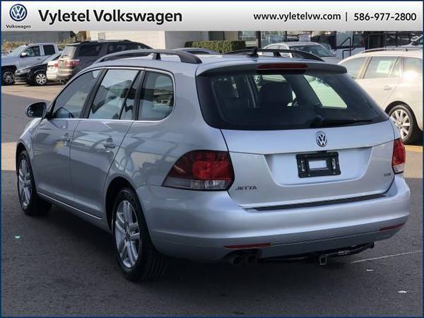 2014 Volkswagen Jetta SportWagen wagon 4dr DSG TDI - Volkswagen... for sale in Sterling Heights, MI – photo 4