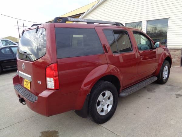 2005 Nissan Pathfinder XE 4WD 126kmiles 3rd-Row! - cars & trucks -... for sale in Marion, IA – photo 11