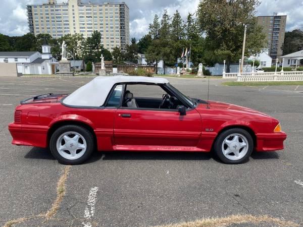 1993 Ford Mustang 2dr GT Convertible -EASY FINANCING AVAILABLE -... for sale in Bridgeport, NY – photo 2