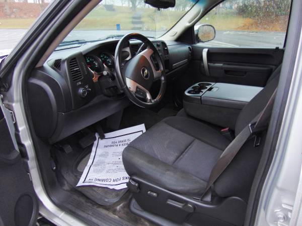 2010 Chevrolet Silverado 1500 - - by dealer - vehicle for sale in Waterbury, CT – photo 9