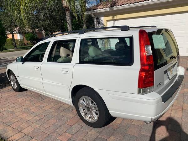 2005 Volvo V70 Station Wagon - cars & trucks - by owner - vehicle... for sale in Port Saint Lucie, FL – photo 3