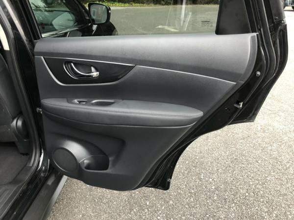 2018 Nissan Rogue All Wheel Drive Magnetic Bla for sale in Johnstown , PA – photo 14