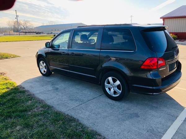 2011 Volkswagen Routan Special Edition - Backup camera - 173xxx... for sale in Charleston, IN – photo 10
