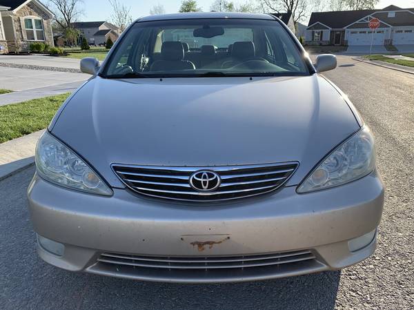 2005 Toyota Camry XLE - - by dealer - vehicle for sale in Whiteland, IN – photo 2