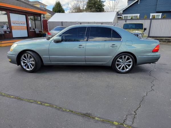 2001 Lexus LS 430 Sedan ( SUPER CLEAN, GREAT SERVICE HISTROY ) for sale in PUYALLUP, WA – photo 2
