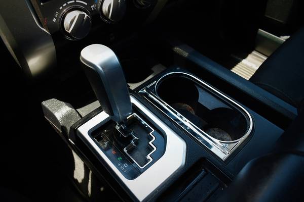 2016 Toyota Tundra SR5 4x2 4dr Double Cab Pickup SB (4 6L V8) Pickup for sale in Miami, TN – photo 17