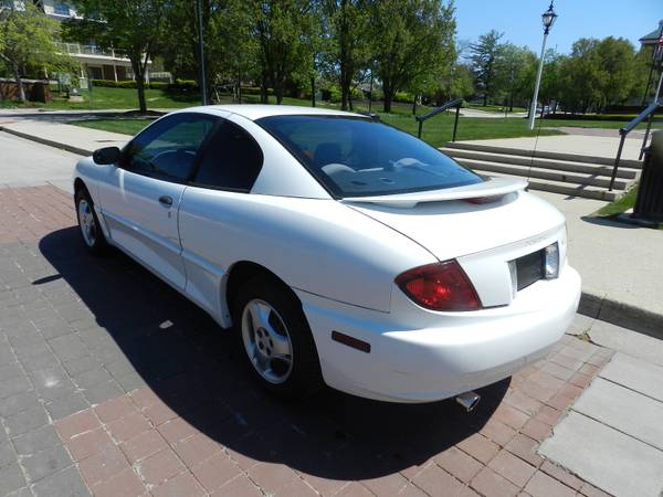 2005 Pontiac Sunfire Rust Free Southern Owned 107, 302 Miles for sale in Carmel, IN – photo 3