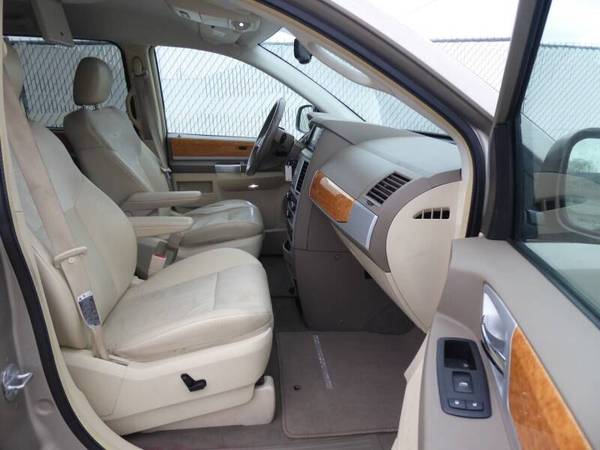 2008 Chrysler Town and Country - cars & trucks - by dealer - vehicle... for sale in Union Gap, WA – photo 12