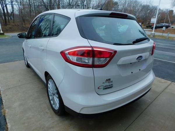 2017 Ford C-Max Energi SE - BAD CREDIT OK! - cars & trucks - by... for sale in Salem, NH – photo 3