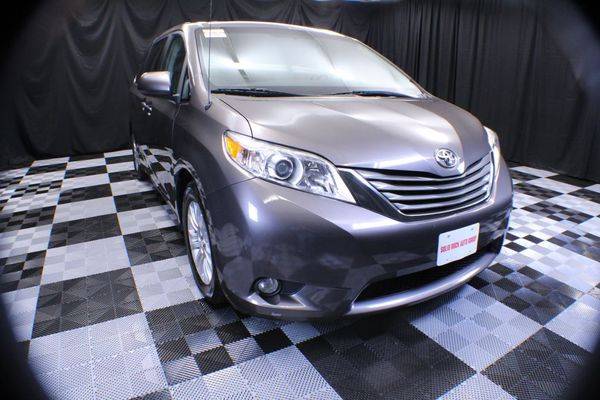2013 TOYOTA SIENNA EVERYONE WELCOME!! for sale in Garrettsville, OH