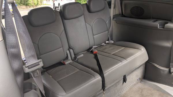 2007 Chrysler Town and Country Fully Handicap Equipped - cars & for sale in Danbury, NY – photo 7