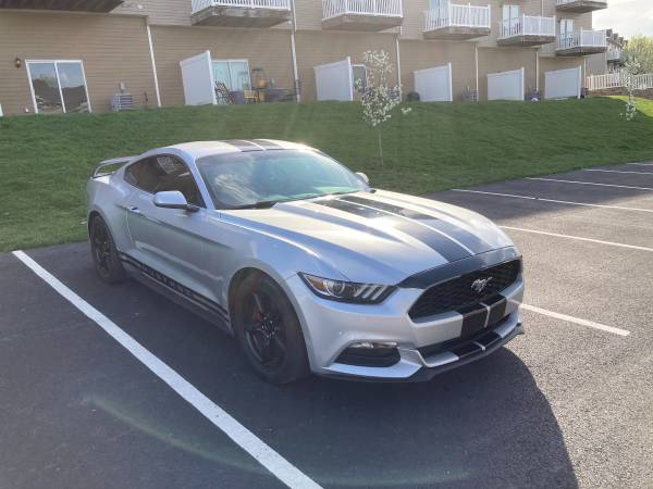 2017 Ford Mustang v6 for sale in Morgantown , WV – photo 12