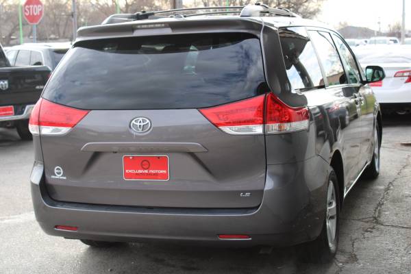 2012 Toyota Sienna LE 7 Passenger, Van, Only 55k, Great Price - cars... for sale in Omaha, NE – photo 9