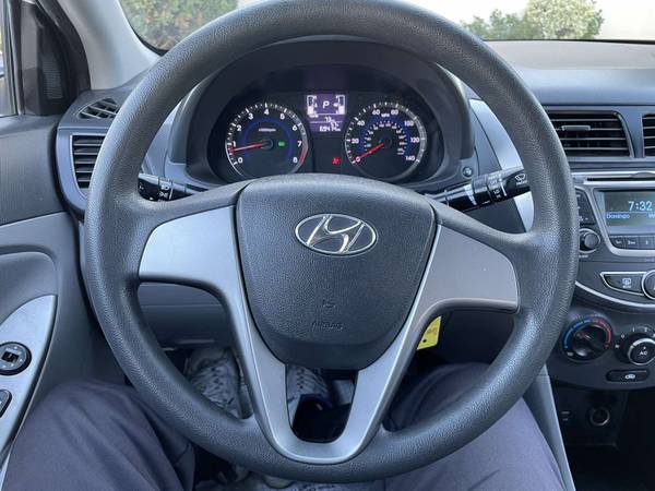 2017 Hyundai Accent SE White/Gray Just 69K Miles Clean Title No for sale in Baldwin, NY – photo 16
