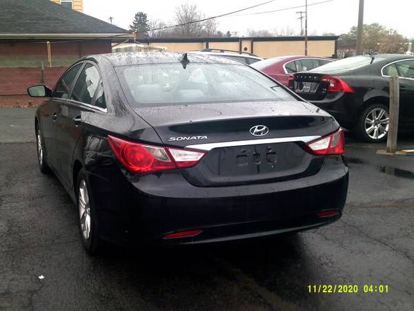 2011 Hyundai Sonata 4dr Sdn 2.4L Auto GLS - cars & trucks - by... for sale in WEBSTER, NY – photo 5