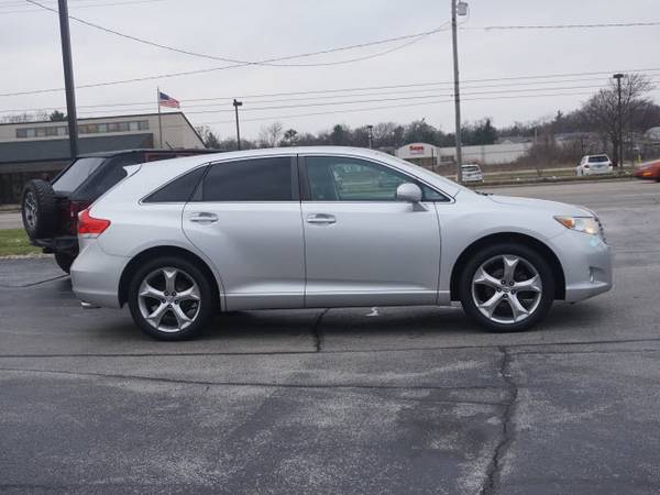 *2010* *Toyota* *Venza* *AWD V6* - cars & trucks - by dealer -... for sale in Muskegon, MI – photo 3