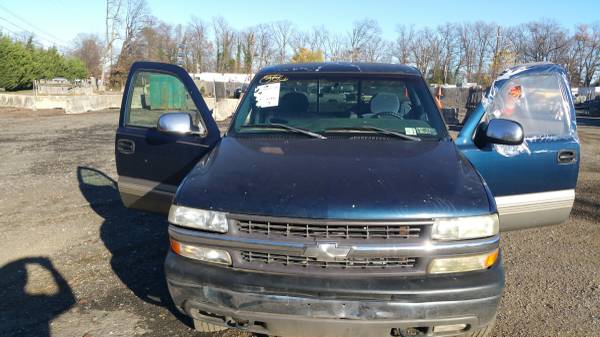 2001 CHEVROLET SILVERADO (4x4) VERY LOW MILES - cars & trucks - by... for sale in District Heights, District Of Columbia – photo 4