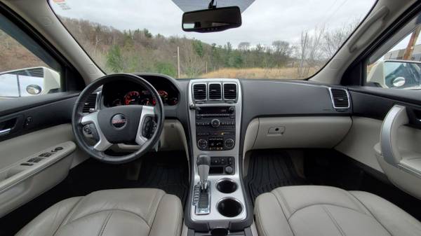 2011 GMC Acadia SLT AWD - - by dealer - vehicle for sale in Eau Claire, WI – photo 2