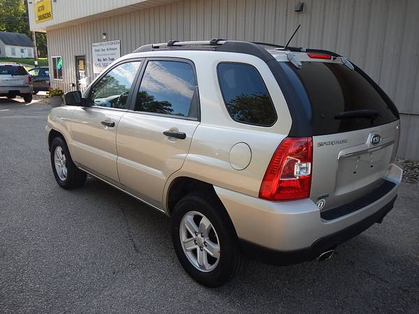 $6595 - 2009 KIA SPORTAGE AWD - ONLY 102,000 MILES! - SUPER CLEAN! for sale in Marion, IA – photo 7