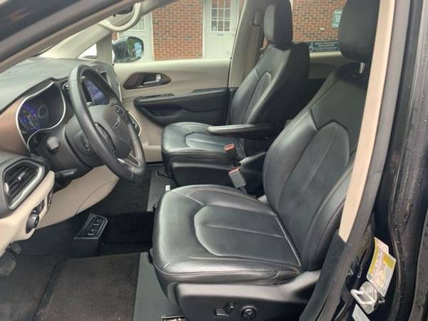 2017 Chrysler Pacifica Touring-L handicap wheelchair side for sale in DALLAS, OK – photo 18
