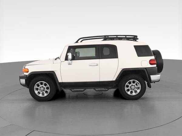2012 Toyota FJ Cruiser Sport Utility 2D suv White - FINANCE ONLINE -... for sale in Knoxville, TN – photo 5
