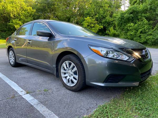 2016 Nissan Altima - 49,500 miles, Backup Camera, Push Button Start... for sale in Bowling Green , KY – photo 7