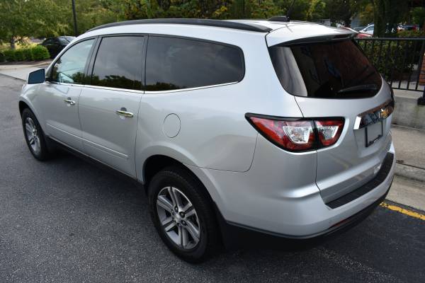 2016 Chevrolet Traverse 2LT 3rd Row LIKE NEW Warranty NO DOC FEES! -... for sale in Apex, NC – photo 10
