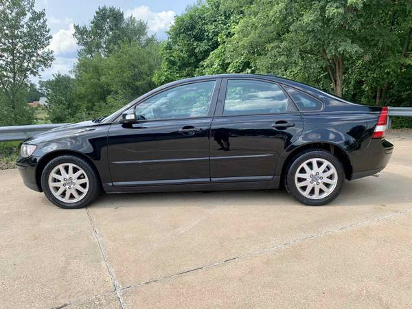 2007 Volvo S40 *Fully Loaded* - cars & trucks - by owner - vehicle... for sale in Akron, OH – photo 4