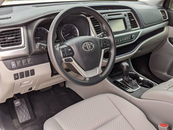 2019 Toyota Highlander LE SKU: KS057674 SUV - - by for sale in Corpus Christi, TX – photo 11