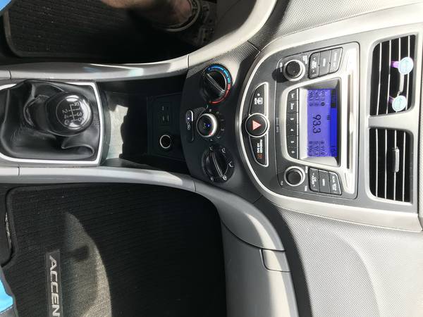 2014 Hyundai Accent 4 Door for sale in Bakersville, NC – photo 8