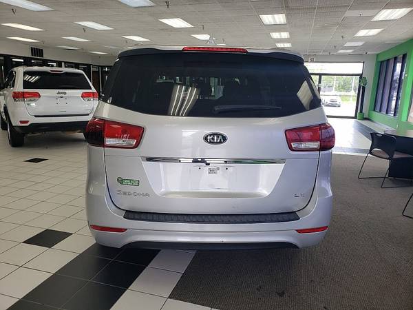 2016 Kia Sedona LX NO ACCIDENTS OR DAMAGE Drive Away TODAY - cars & for sale in Louisville, KY – photo 6