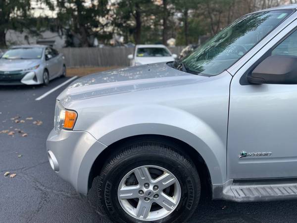 2010 Ford Escape Hybrid AWD Hybrid loaded roof 125k 30mpg - cars &... for sale in Walpole, RI – photo 2