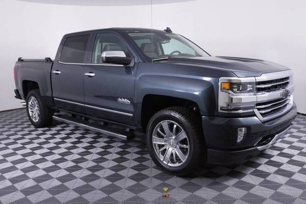 2017 Chevrolet Silverado 1500 Graphite Metallic *PRICED TO SELL SOON!* for sale in Eugene, OR – photo 3
