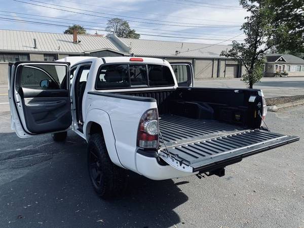 2014 TOYOTA TACOMA TRD-SPORT 4WD LIFTED 3' PRE-OWN CETIFIED LOCALLY... for sale in Portland, OR – photo 24