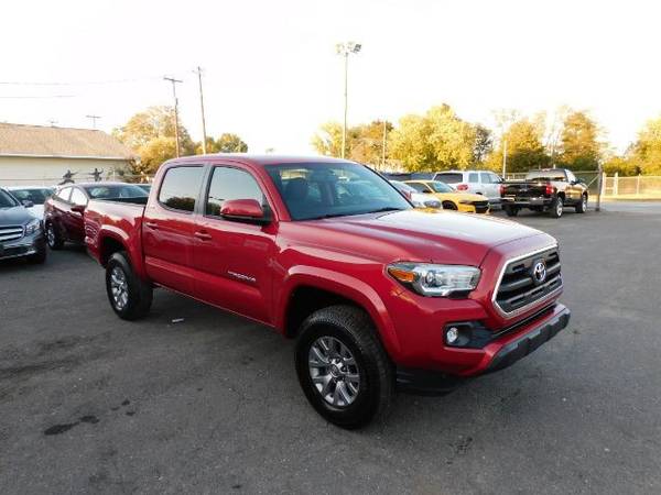 Toyota Tacoma SR5 2wd Automatic Crew Cab Pickup Truck Clean Loaded... for sale in Charlotte, NC – photo 6