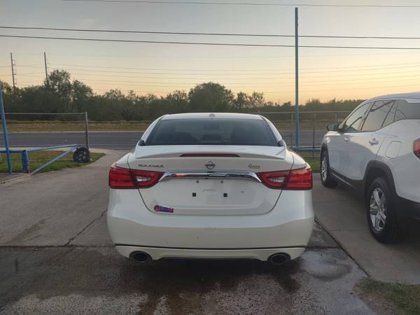 2016 NISSAN MAXIMA BEAUTIFUL & CLEAN 65K MILES - cars & trucks - by... for sale in McAllen, TX – photo 6