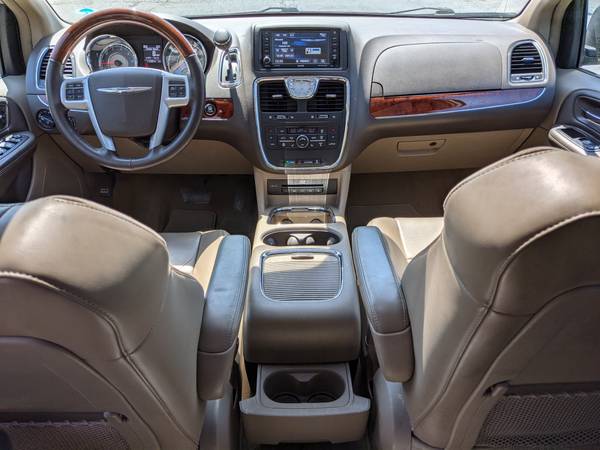 2014 Chrysler Town & Country LIMITED - - by dealer for sale in GRANITE CITY, MO – photo 10