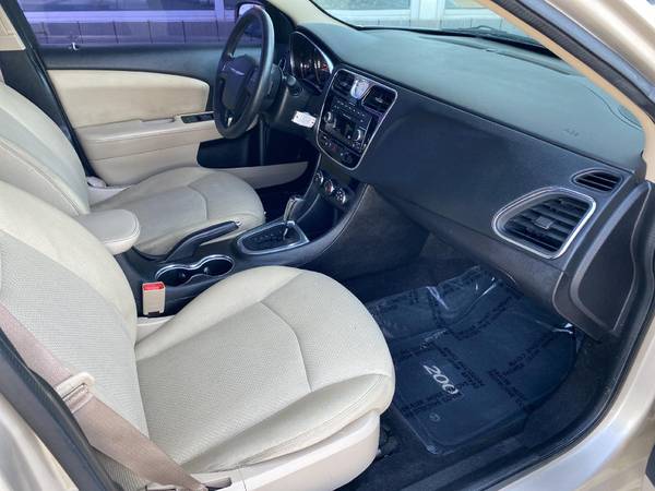 2013 Chrysler 200 LX sedan Cashmere Pearl - - by for sale in Jerome, ID – photo 22