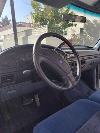 1992 Ford F150 4x4 reg cab, short bed, clean OBS, low miles, video -... for sale in Long Beach, CA – photo 9