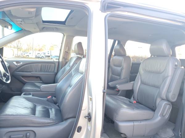 2006 Honda Odyssey V6 170,000 miles !super clean! - cars & trucks -... for sale in Bloomfield, CT – photo 24